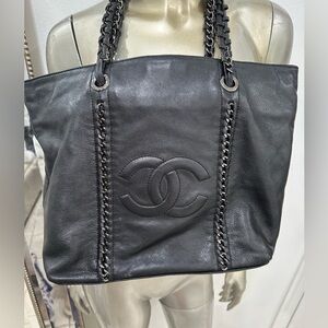CHANEL black lux ligne leather Modern Chain Tote purse handbag
